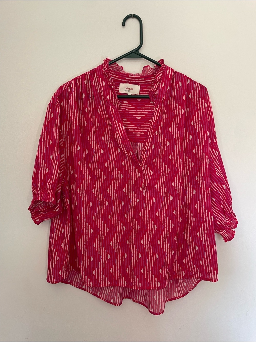 XiRENA V-Neck Blouse L